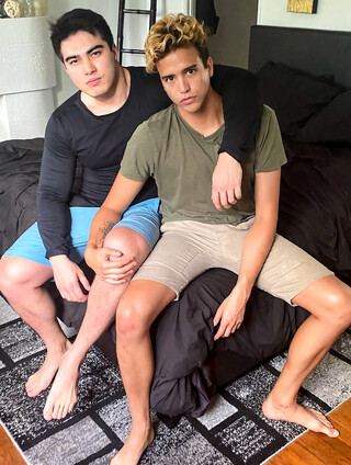 Bromo Axel Kane, Johnny Bandera